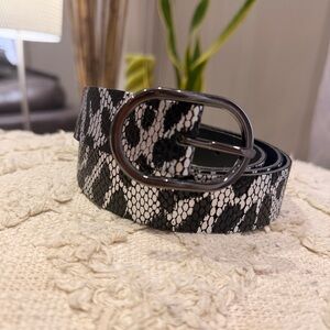 Weimann Monochrome Snake Pattern Belt
